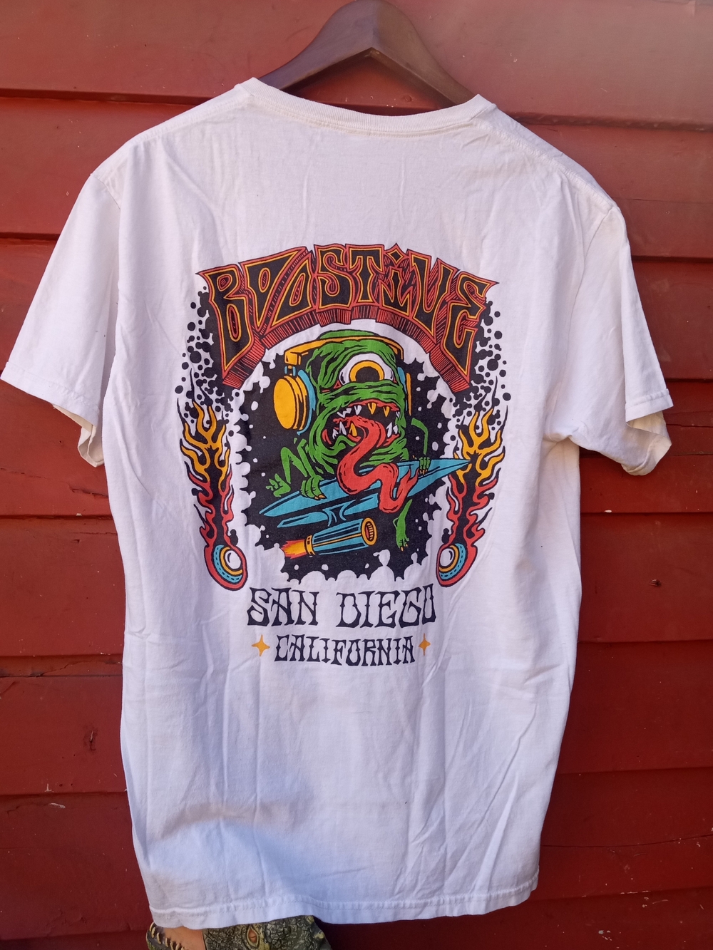Y2K Boostive Band Tee Skater White San Diego Graphic M
